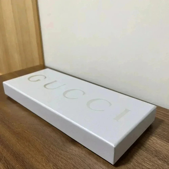 Gucci Special Edition Holiday Stationary Cards Gift 10 Cards/Envelopes - Picture 2 of 5